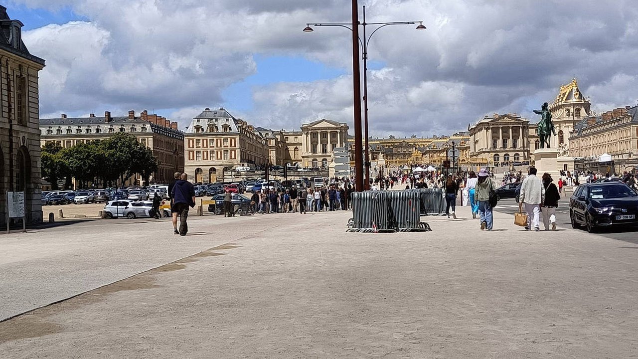 Palácio de Versalhes é esvaziado para 'operação de segurança'