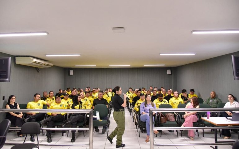 SMTT Arapiraca realiza Workshop sobre relações interpessoais com agentes de trânsito