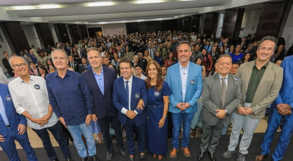 Renan Calheiros, Renan Filho e Paulo Dantas participaram de evento com comunidade evangélica