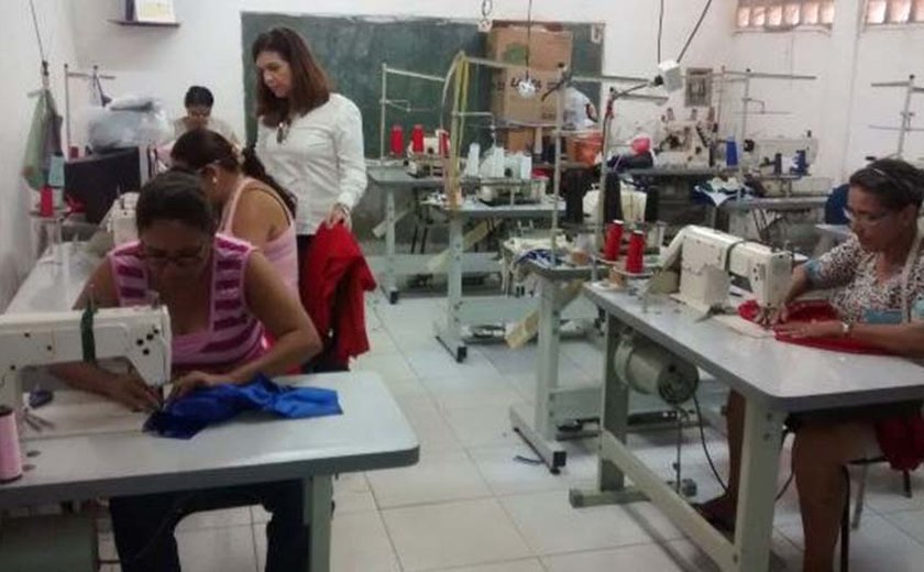 Programa de Educação Fiscal faz visita técnica a escola municipal em Viçosa
