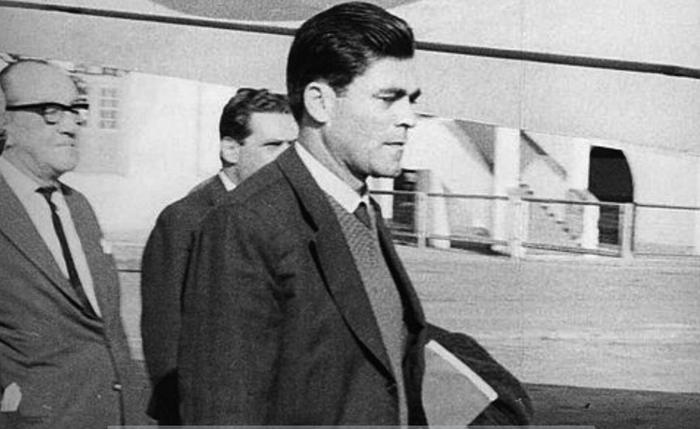 Mello Bastos em 1964, ao ser exilado para o Uruguai Mello Bastos em 1964, ao ser exilado para o Uruguai