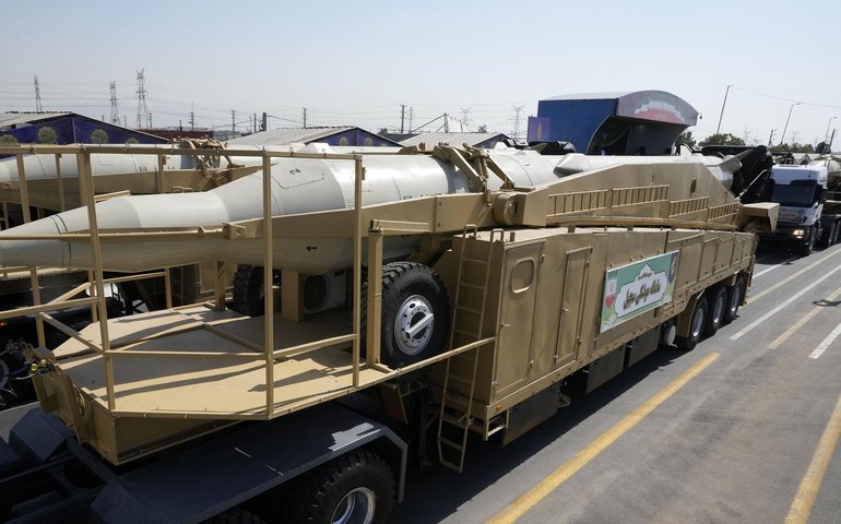 Irã lança 6 mísseis em direção a bases dos EUA no Catar; Testemunhas relatam ouvir explosões à Sputnik (VÍDEO)