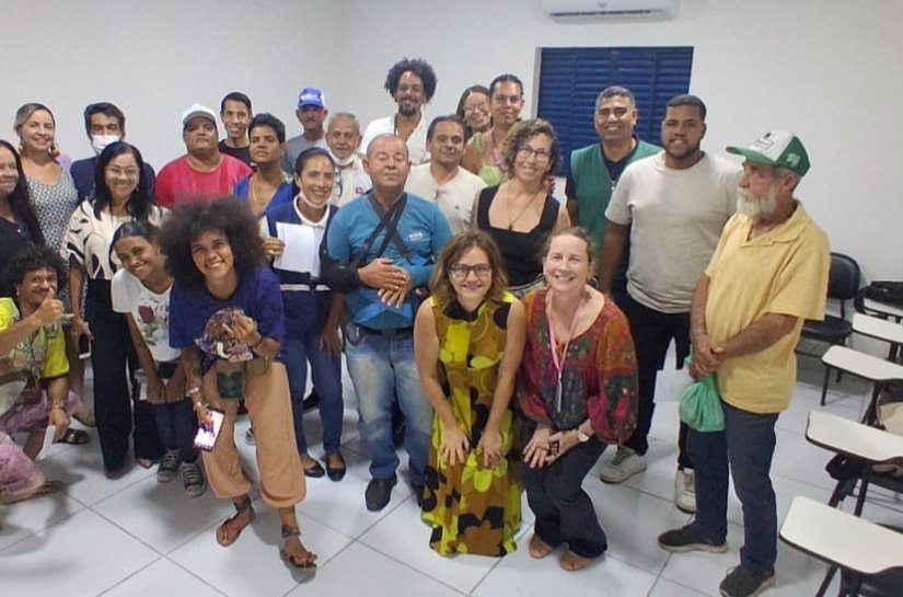 Artistas de rua e pessoas em situação de vulnerabilidade interpretam poesias e discutem suas temáticas em projeto promovido pelo MPAL e pela DPE