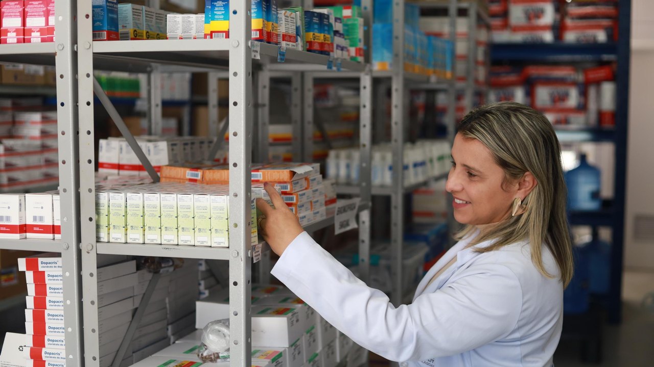 Hospital Metropolitano de Alagoas oferece assistência farmacêutica individualizada aos pacientes internos