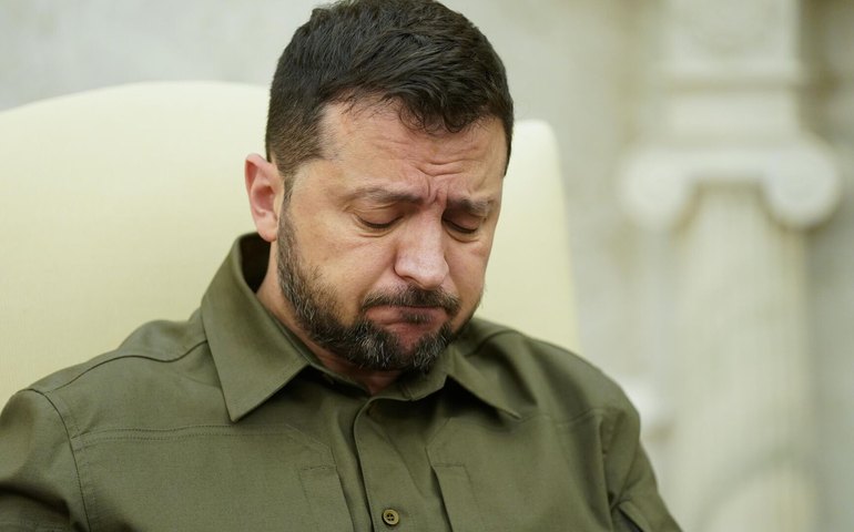 Coronel norte-americano pede que Zelensky reconheça que perdeu no confronto com Rússia