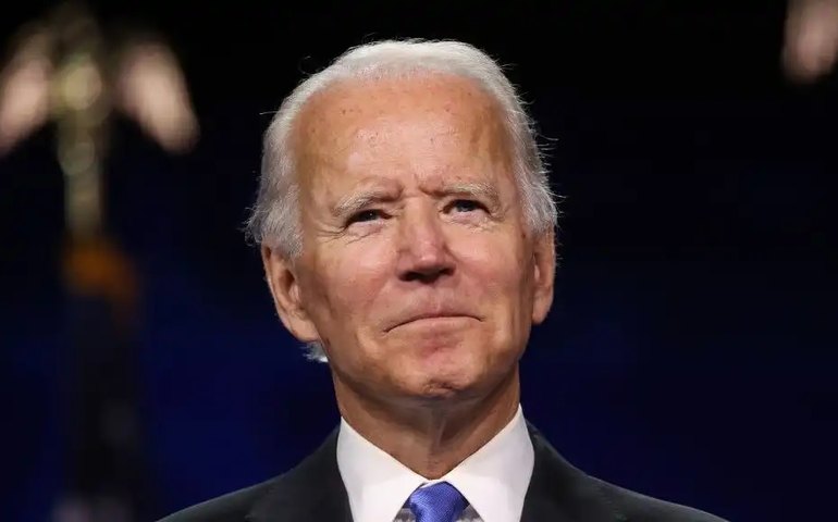 Biden pede que Rússia solte repórter americano preso sob acusação de espionagem