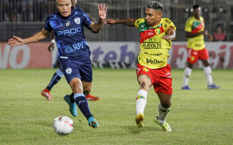 Londrina vence o Brusque fora de casa e mantém sonho do acesso na Série B