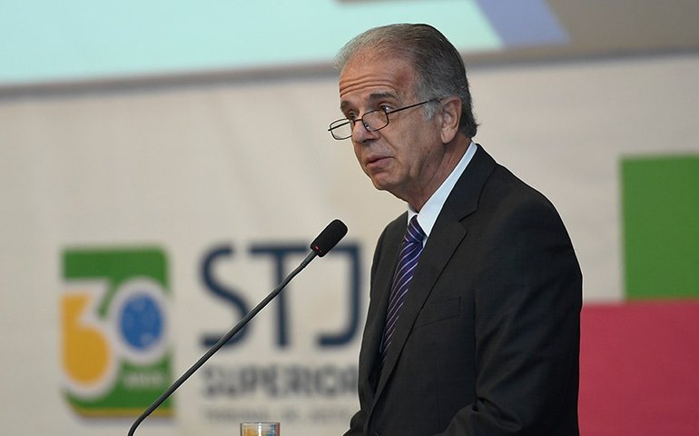 CRE ouve ministro da Defesa e comandantes na quinta