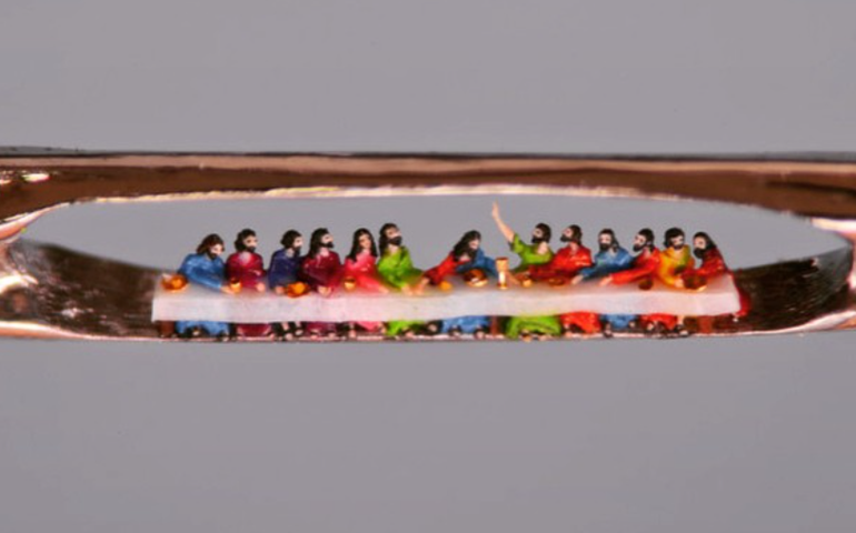 Artista inglês, Willard Wigan, fala sobre seu mundo de sutilezas