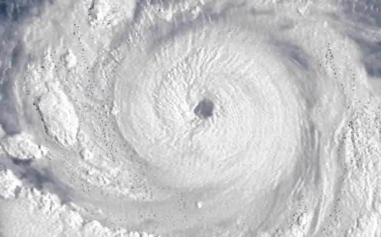 Supertufão Yagi ameaça Sul da China com ventos de 240km/h; país entra em alerta
