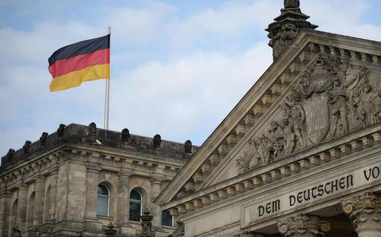 Deputada acusa chanceler alemão de duplo padrão por não condenar operação dos EUA na Venezuela