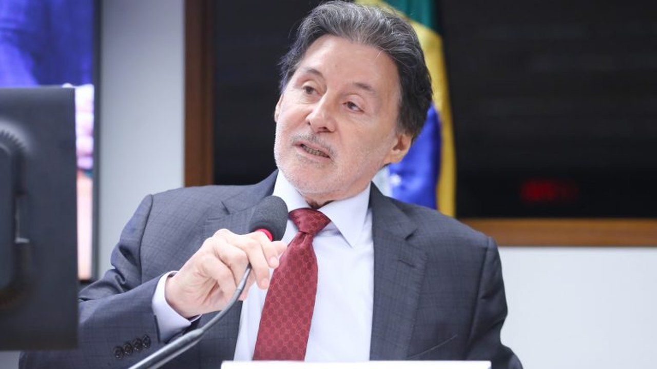 Eunício Oliveira é o novo presidente da Comissão de Desenvolvimento Urbano