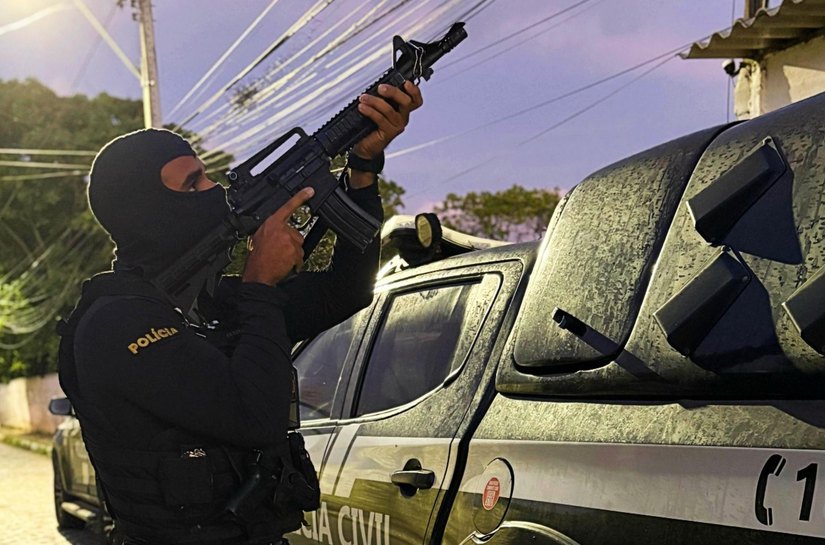 Operação da Polícia Civil combate facções criminosas e prende acusados de homicídios em Maceió