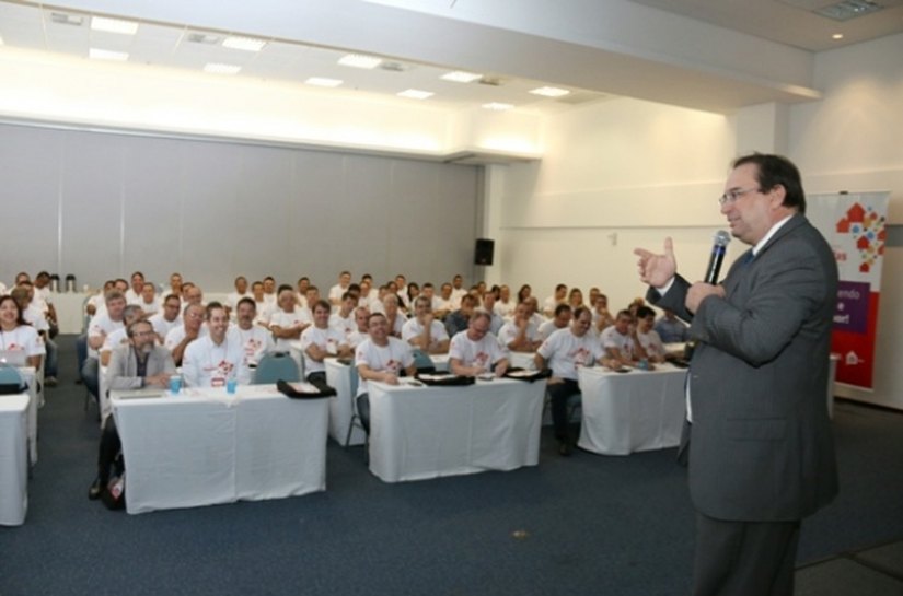 Luciano Barbosa participa da comemoração de 20 anos da Araforros