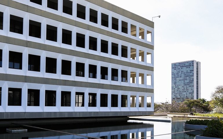 TCU fixa prazo para realocação de famílias que vivem próximas a BR-381