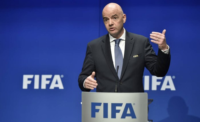 Fifa pretende diminuir para oito o número de atletas emprestados por clube (Foto: Michael Buholzer/AFP)