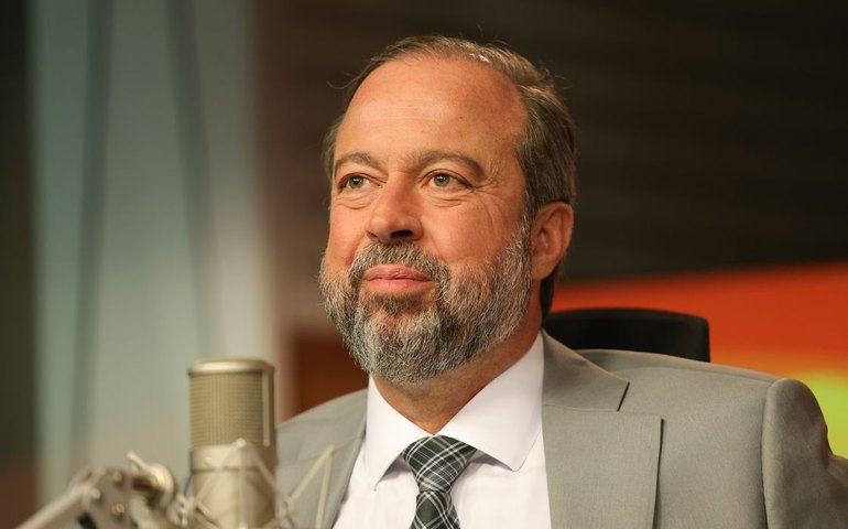 Não precisaremos do horário de verão neste ano, diz Alexandre Silveira