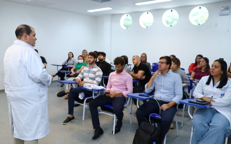 Comitivas do Acre e do Japão visitam Alagoas para conhecer Programas AVC Dá Sinais e Bate Coração