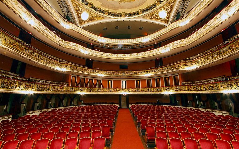 Teatro Municipal de SP anuncia retomada da programação
