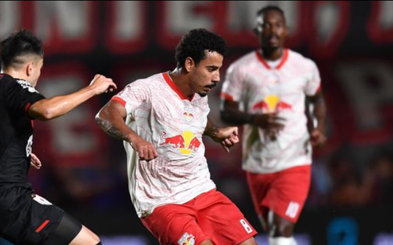 Red Bull Bragantino empata sem gols com Atlético-GO e volta à zona de rebaixamento