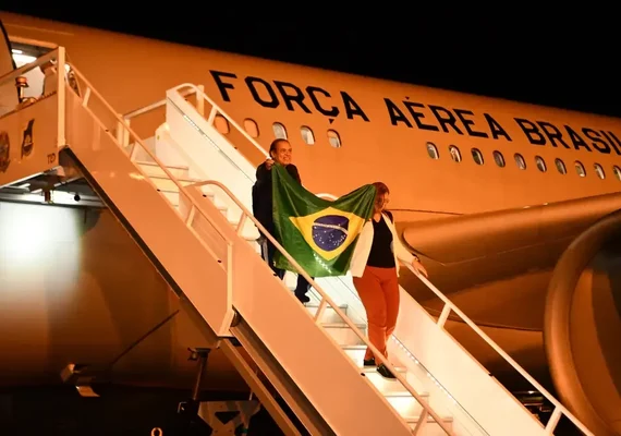 Aeronave da FAB com 8º grupo de repatriados de Israel deve chegar ao Brasil na segunda-feira