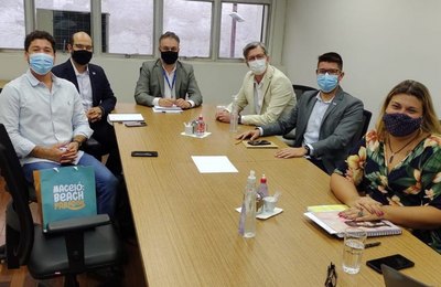 Secretário de Educação de Maceió discute, em São Paulo, projetos e medidas voltadas para a Educação Infantil