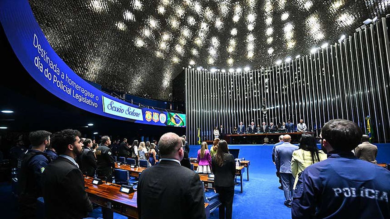 Governo tenta convencer Alcolumbre a retirar PEC de agentes da pauta do Senado