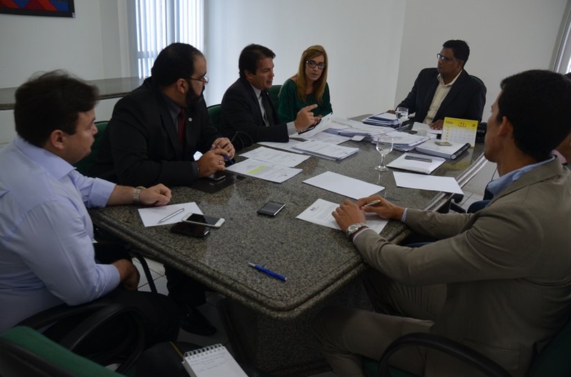 Diretoria da OAB busca soluções de problemas da advocacia criminal em AL