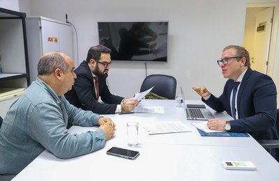 Comissão habilita casal para adoção internacional em Alagoas
