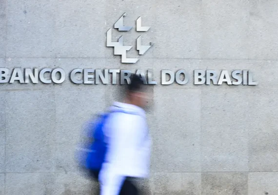 Mercado financeiro prevê inflação de 4,22% para 2024