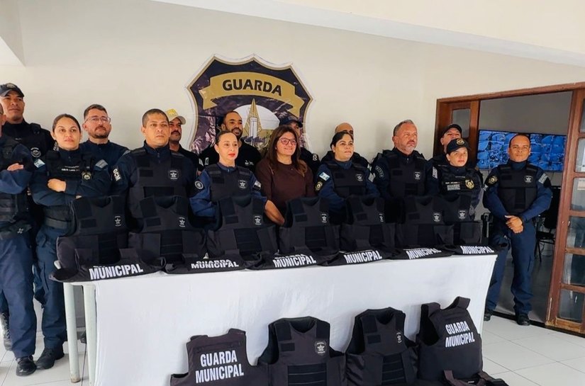 Guarda Municipal de Delmiro Gouveia recebe 25 novos coletes balísticos para reforço da segurança
