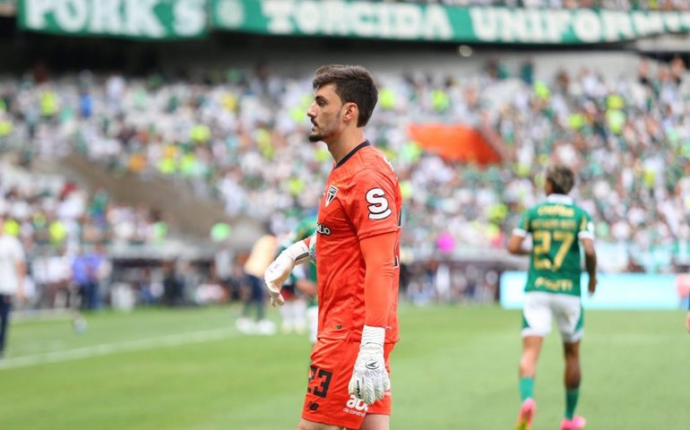 Rafael pega dois pênaltis, São Paulo bate o Palmeiras e conquista a Supercopa Rei