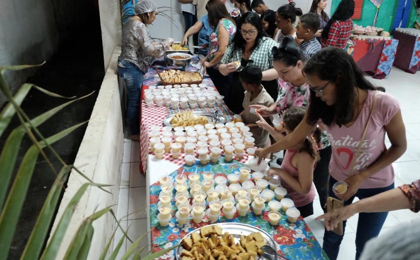 Festa junina reúne crianças das casas de acolhimento
