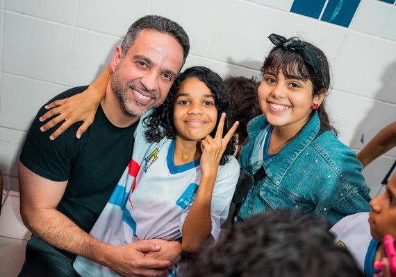 Governador entrega reforma da Escola Estadual Ana Coelho Palmeira e garante mais qualidade na educação