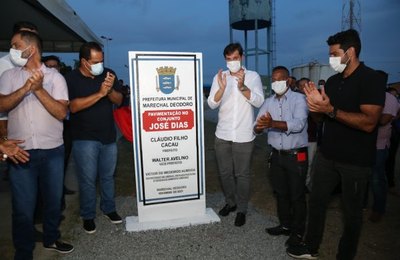 Prefeito Cacau inaugura pavimentação de mais 9 ruas no Loteamento Boa Vista