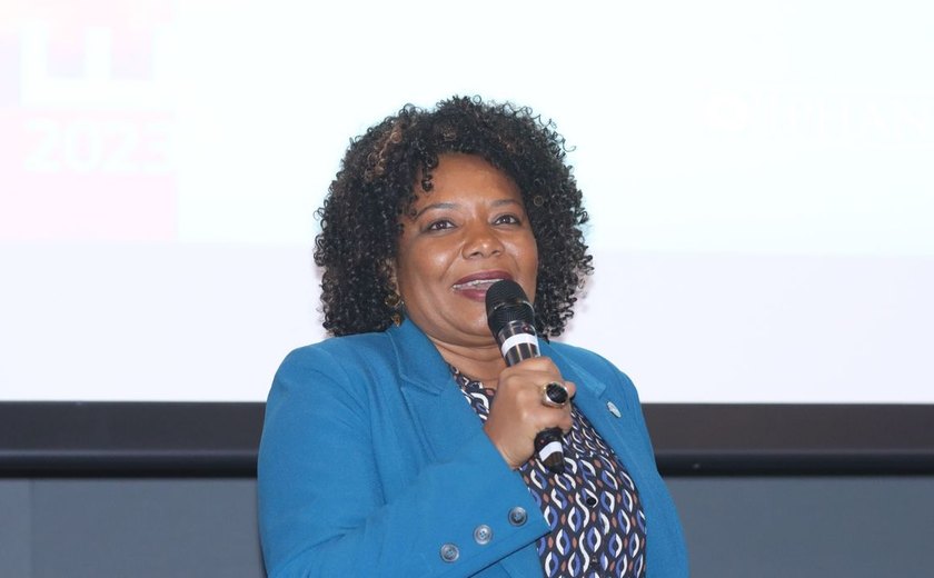 Margareth Menezes assina acordo de cooperação audiovisual entre Brasil e França