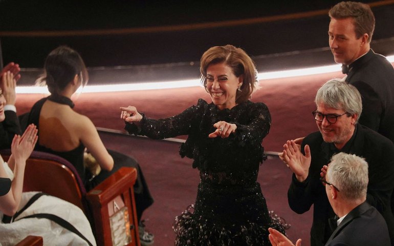 'Vamos sorrir, sorriam': repercussões da vitória de Ainda Estou Aqui