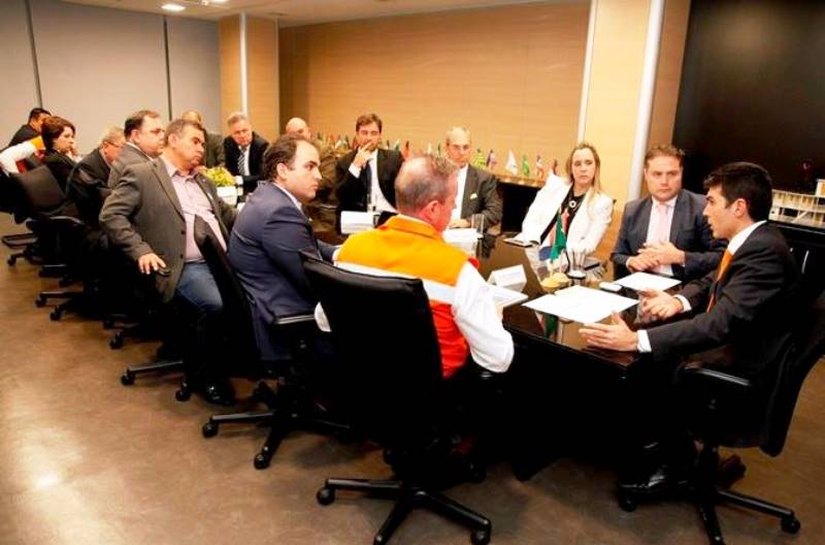 Comissão da AMA apresenta a Ministro da Integração estragos da chuva em AL