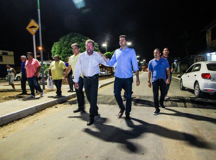 Prefeito Rui Palmeira entrega obras de urbanização do Benedito Bentes