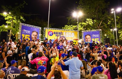 Rafael Brito destaca força do Cartão Escola 10 e do Pé-de-Meia para gerar renda e movimentar a economia