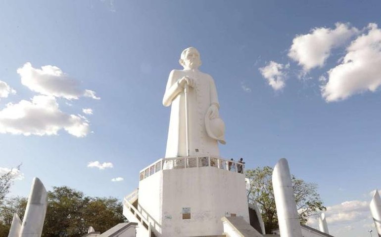 Senado aprova a inscrição do Padre Cícero no Livro dos Heróis e Heroínas da Pátria