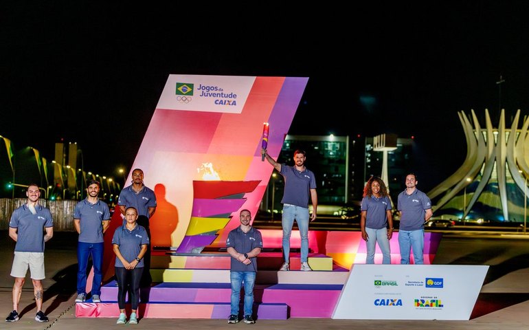 Jogos da Juventude são abertos oficialmente com acendimento da pira
