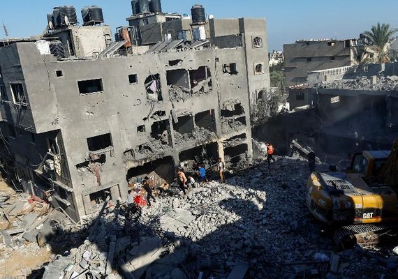 Israel amplia ordens de refúgio em Gaza após ataque à escola que deixou cerca de 100 mortos