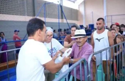 Semana Santa: Prefeitura de São Sebastião distribui 30 toneladas de peixe para 12 mil famílias