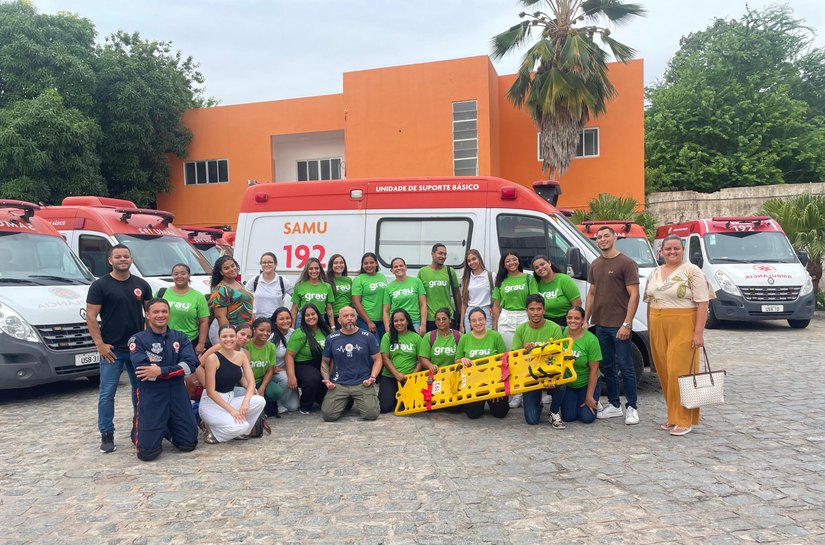 Samu recebe a visita de alunos da Escola Grau Técnico