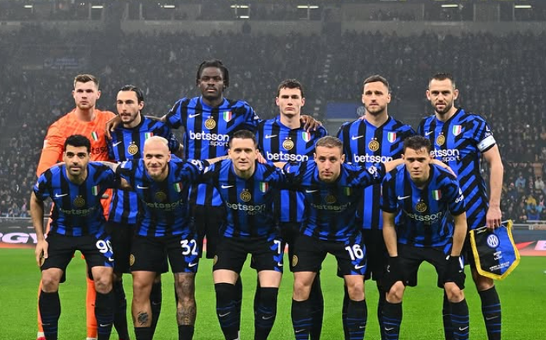 Inter de Milão vence a Lazio com um gol em cada tempo e vai às semifinais da Copa da Itália