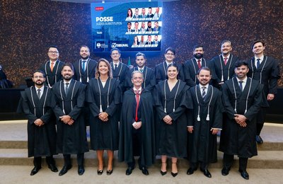 Presidente Fábio Bittencourt empossa 14 novos juízes substitutos