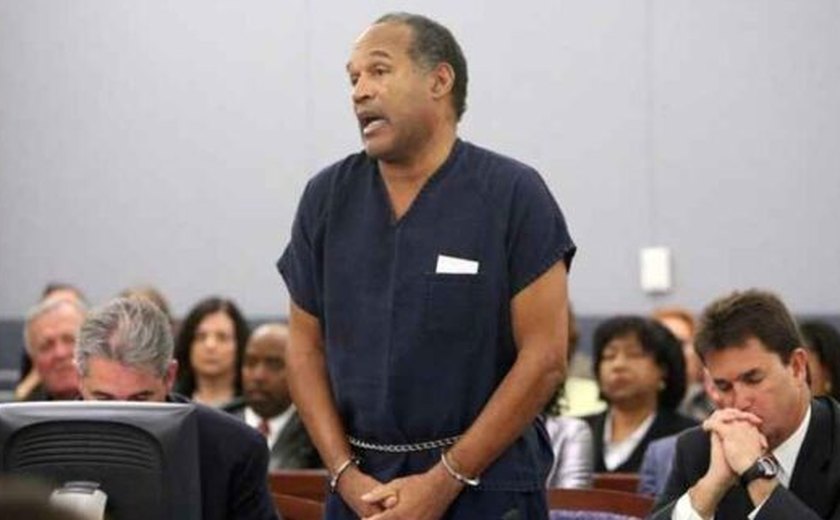 Caso O.J. Simpson rendeu minissérie premiada e livros escritos pelos envolvidos no julgamento