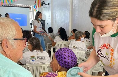Cras Área Lagunar promove palestra sobre importância da hidratação para saúde do idoso