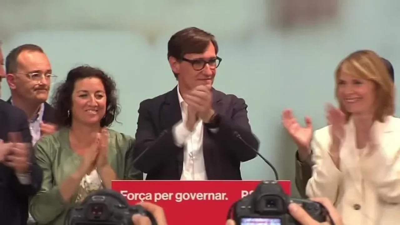 Socialistas vencem eleições regionais na Catalunha e independentistas perdem maioria após uma década